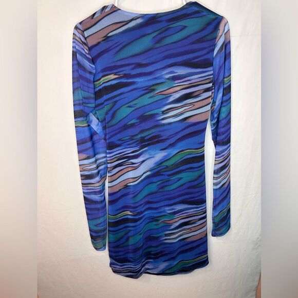 NWT PrettyLittleThing Tall BlueTextured Print Mesh CutOut Front Bodycon Dress 10 - Picture 13 of 16